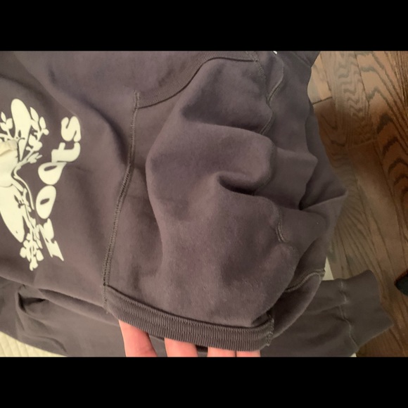 Roots. Unisex gray hoodie. Small. No holes no rips. Worn a few times. - Picture 4 of 6